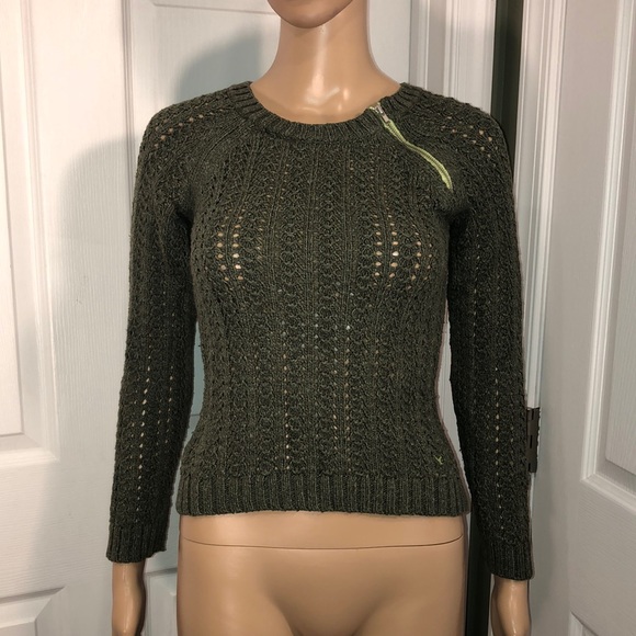 American Eagle Outfitters Green Sweater. XS